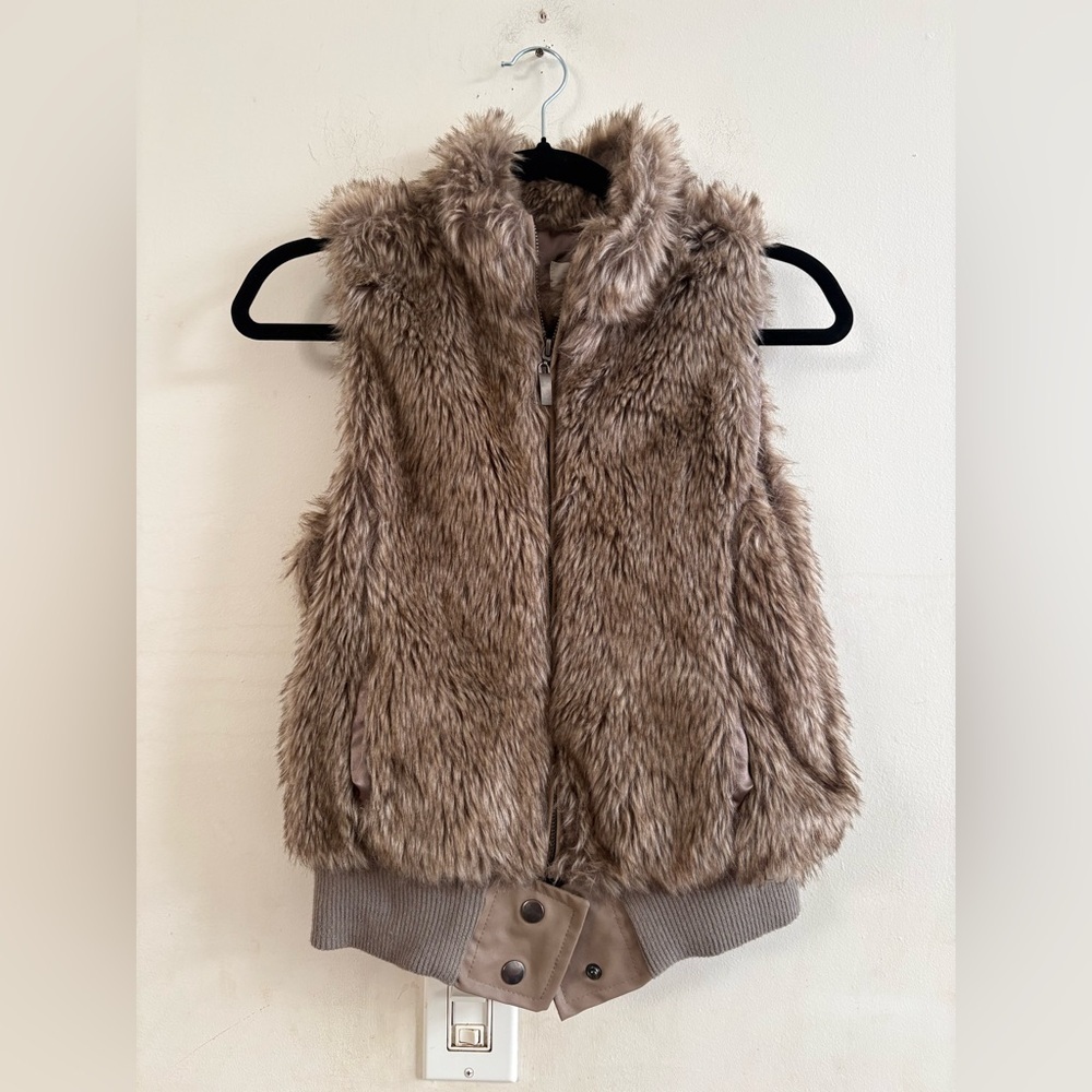 Ashley By 26 International Faux Fur Vest - Tan size M EUC